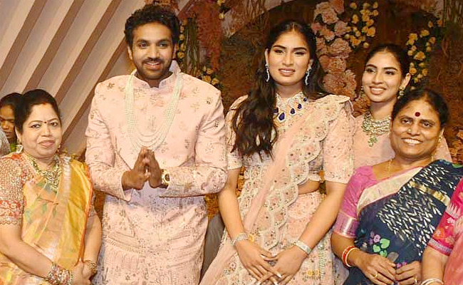 Celebrities at Kadiri Balakrishna Son Eashan Engagement Ceremony Photos - Sakshi6