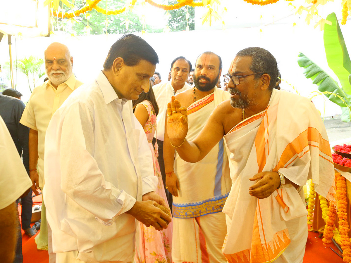 Hero Gopichand New Movie Opening Ceremony PHotos - Sakshi7