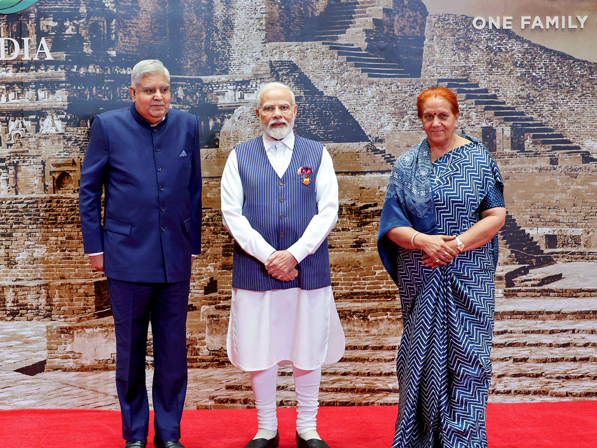 Guests In Indian Attire At President G20 Dinner Photos - Sakshi3