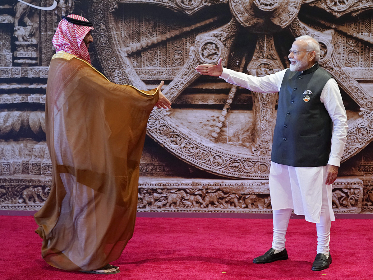 Guests In Indian Attire At President G20 Dinner Photos - Sakshi5