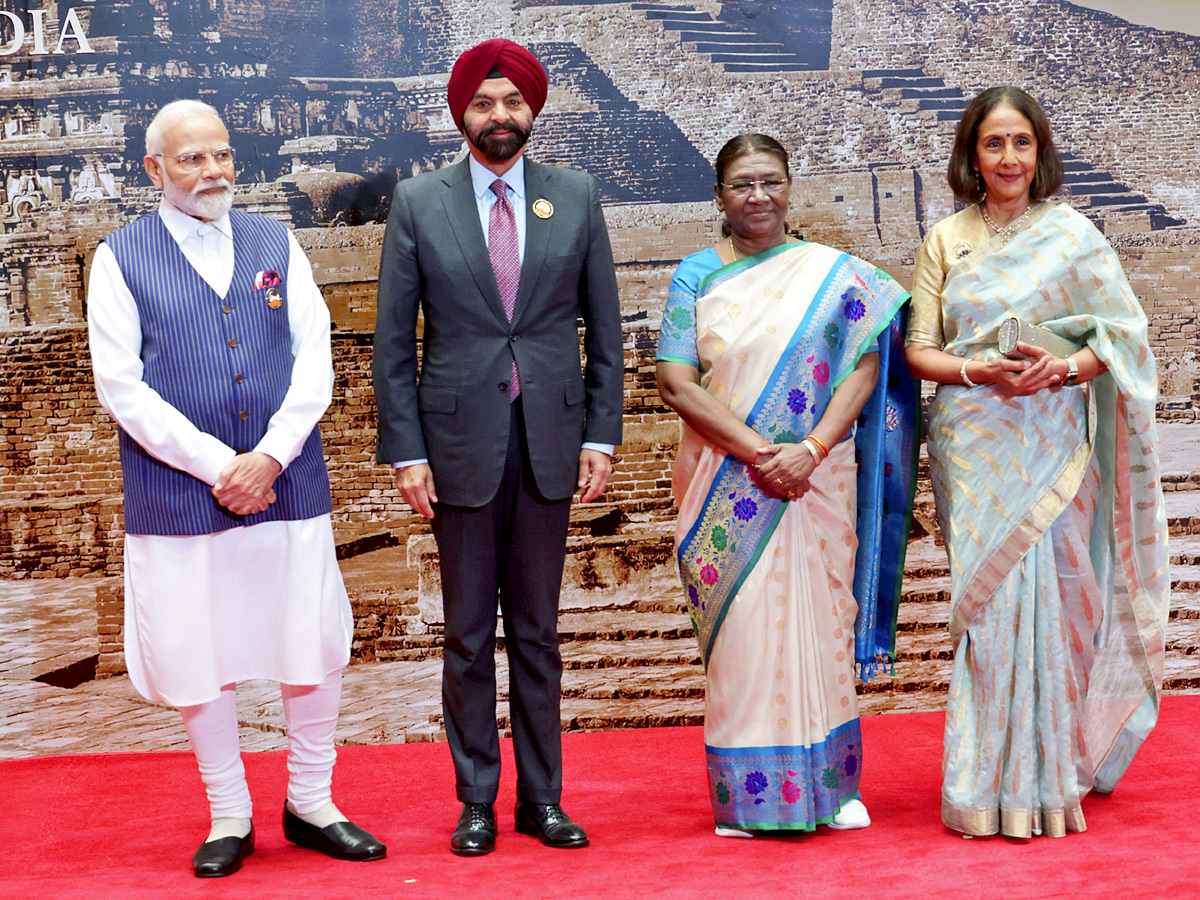 Guests In Indian Attire At President G20 Dinner Photos - Sakshi7