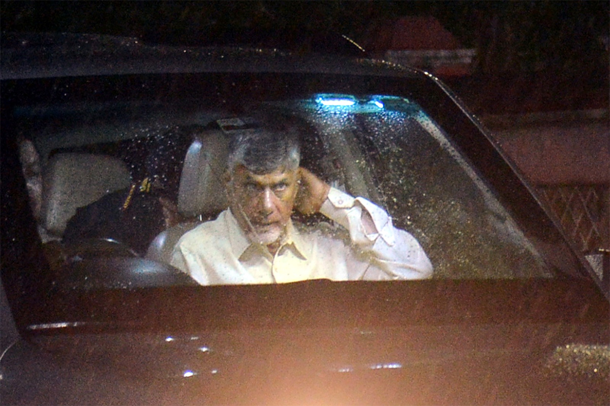 Chandrababu Naidu Arrest Photos - Sakshi17