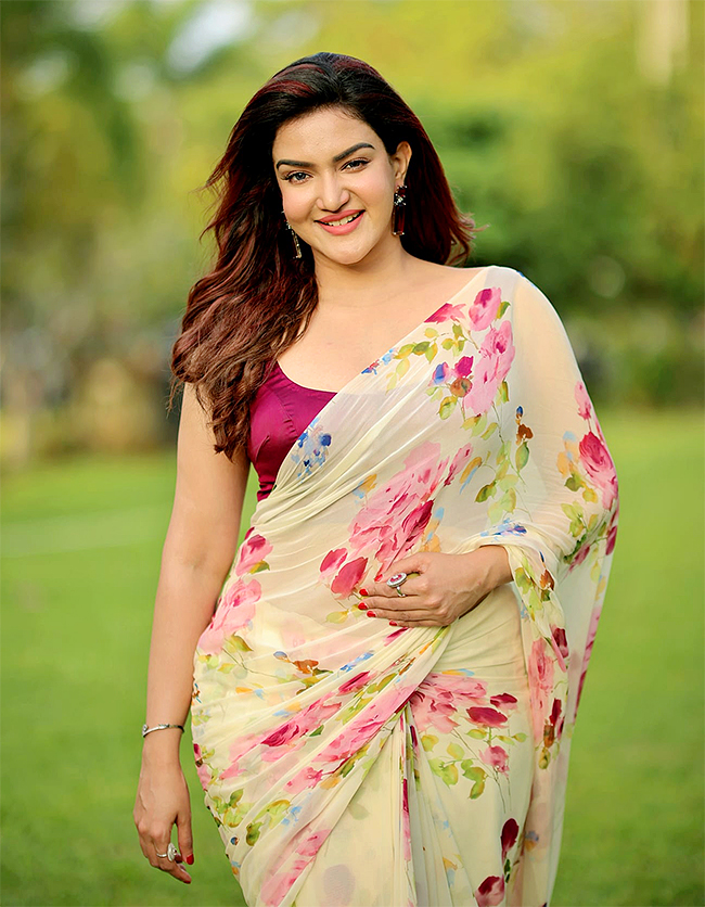 actress honey rose new photos  - Sakshi4