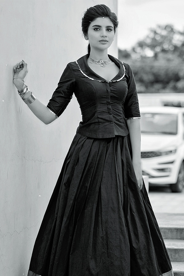 Jabardasth Varsha Latest Photos - Sakshi3
