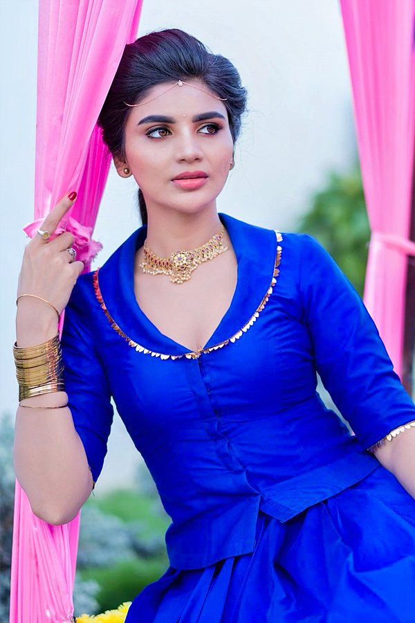 Jabardasth Varsha Latest Photos - Sakshi4