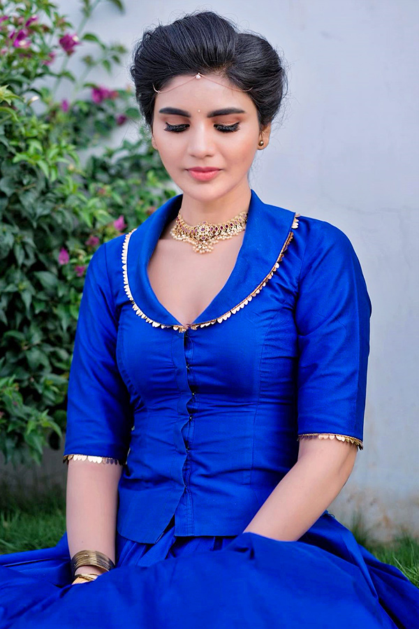 Jabardasth Varsha Latest Photos - Sakshi7