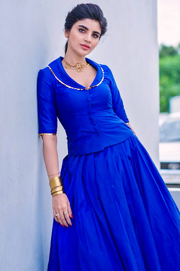 Jabardasth Varsha Latest Photos - Sakshi8