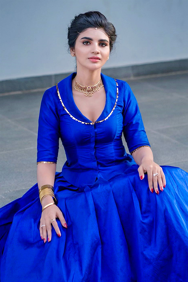 Jabardasth Varsha Latest Photos - Sakshi10