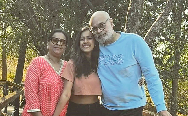 Niharika Konidela Family Enjoying Vacation In Kenya Photos - Sakshi2
