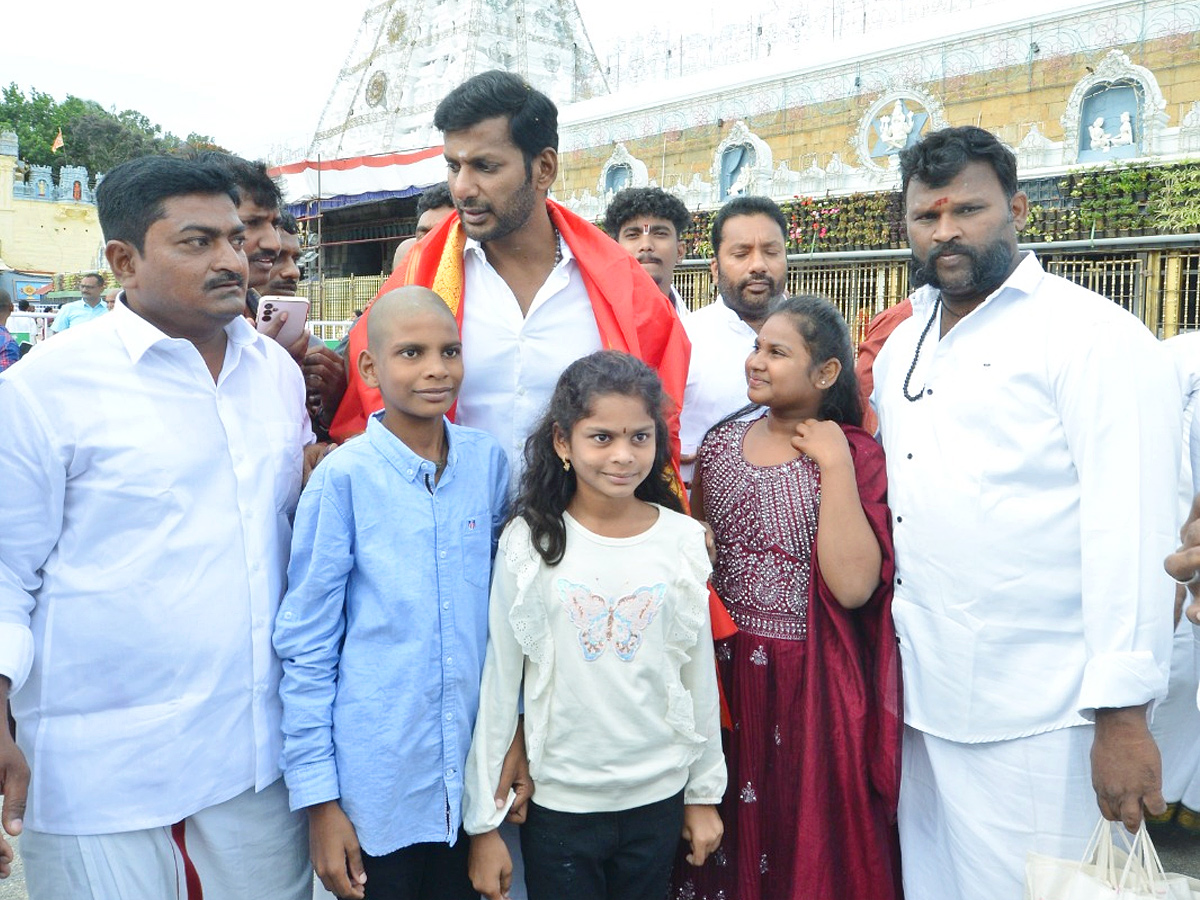 Hero Vishal Visited To Tirumala Tirupati Darshan Photos - Sakshi5