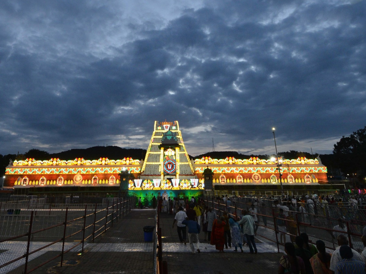 Tirumala Temple Lighting For Brahmotsavam By TTD PHotos - Sakshi1