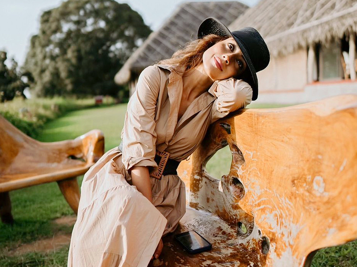 Heroine Shriya family vacation photos - Sakshi12