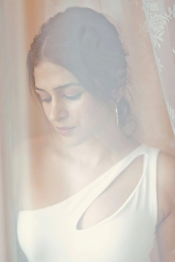 Shraddha Das Latest Stunning Photos - Sakshi3