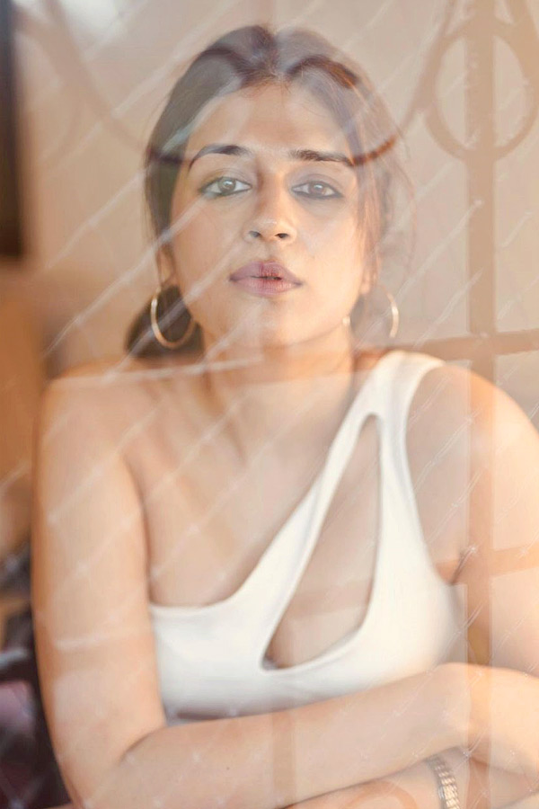 Shraddha Das Latest Stunning Photos - Sakshi4