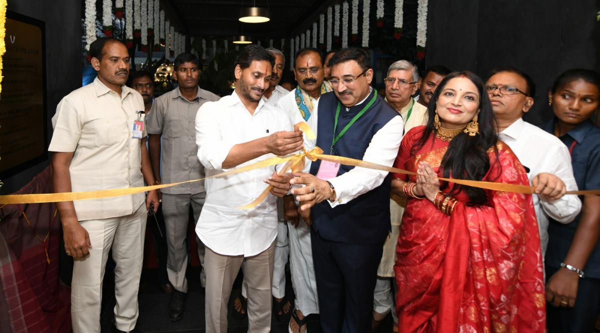 AP CM YS Jagan At Tirumala Brahmotsavam - Sakshi10
