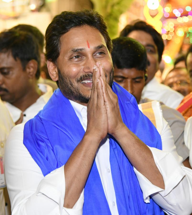 AP CM YS Jagan At Tirumala Brahmotsavam - Sakshi32