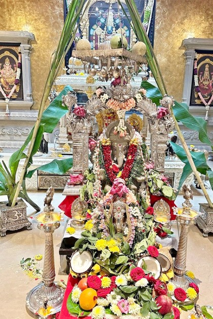 Megastar Family Celebrates Vinayaka Chavithi With Klin Kaara Photo Gallery - Sakshi2