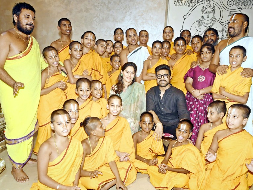 Megastar Family Celebrates Vinayaka Chavithi With Klin Kaara Photo Gallery - Sakshi5