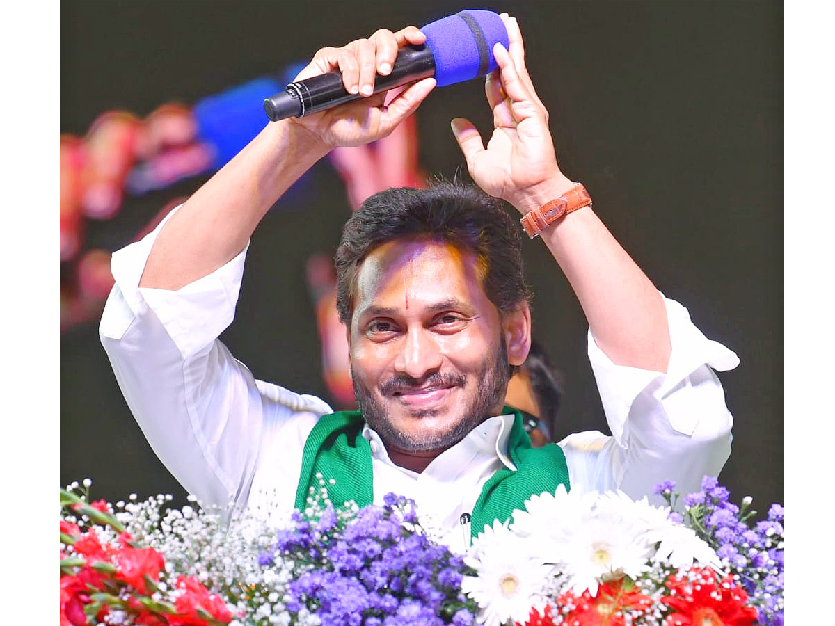 AP CM YS Jagan Inaugurates Irrigation ANd Drinking Water Facilities at Kurnool photos  - Sakshi13