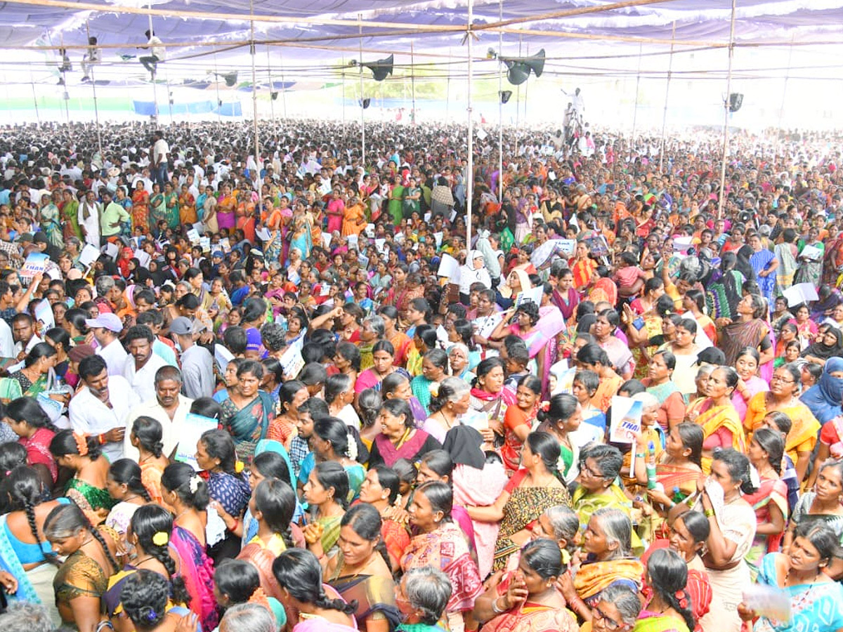 AP CM YS Jagan Inaugurates Irrigation ANd Drinking Water Facilities at Kurnool photos  - Sakshi4