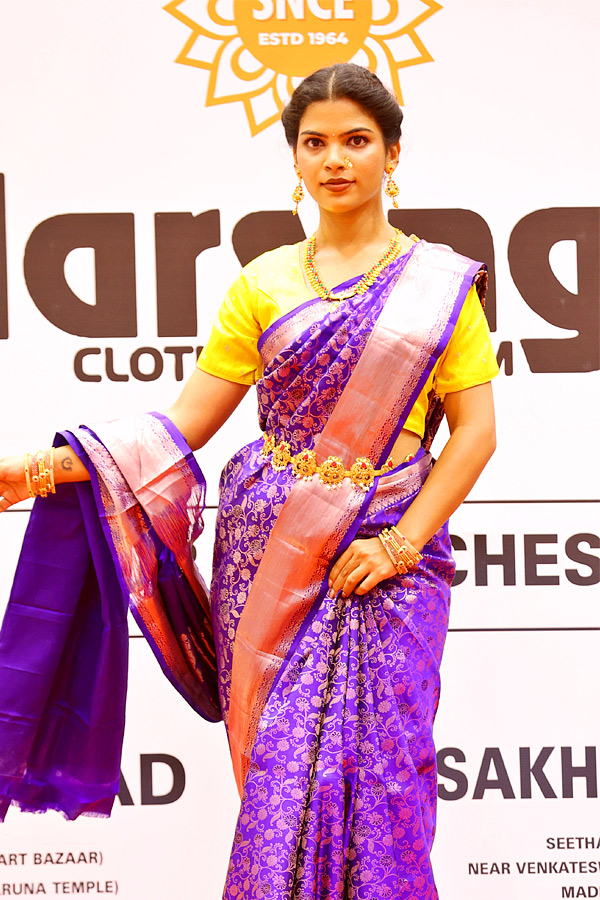 Cloth Emporium Grand Inauguration In Madhurawada Photos - Sakshi12