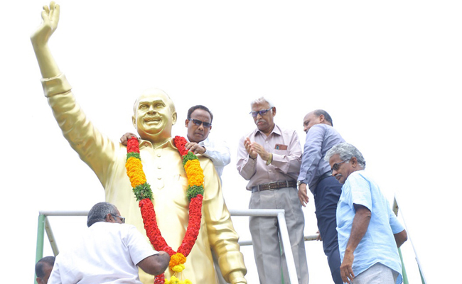YSR Vardhanthi In Andhra pradesh PHotos - Sakshi13