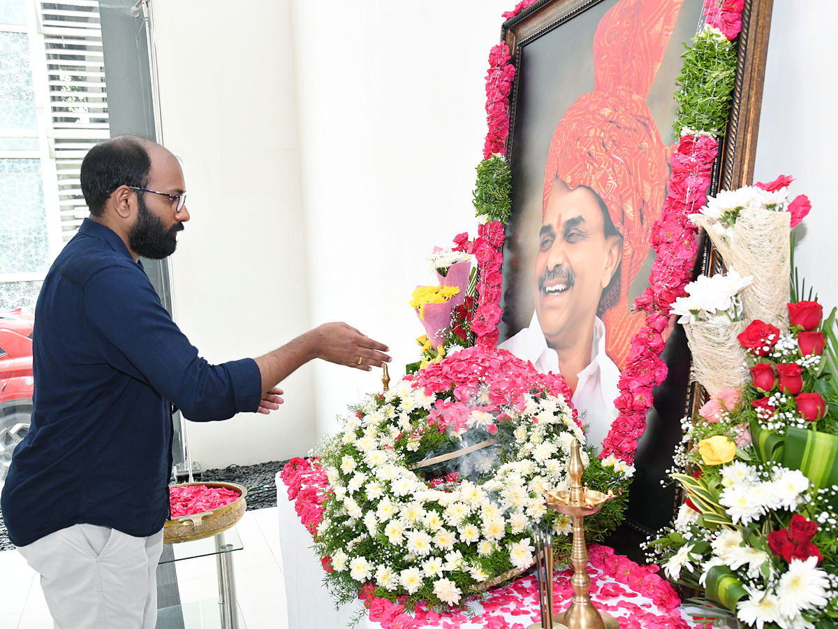 YSR Vardhanthi Program In Sakshi Head Office Photos - Sakshi22