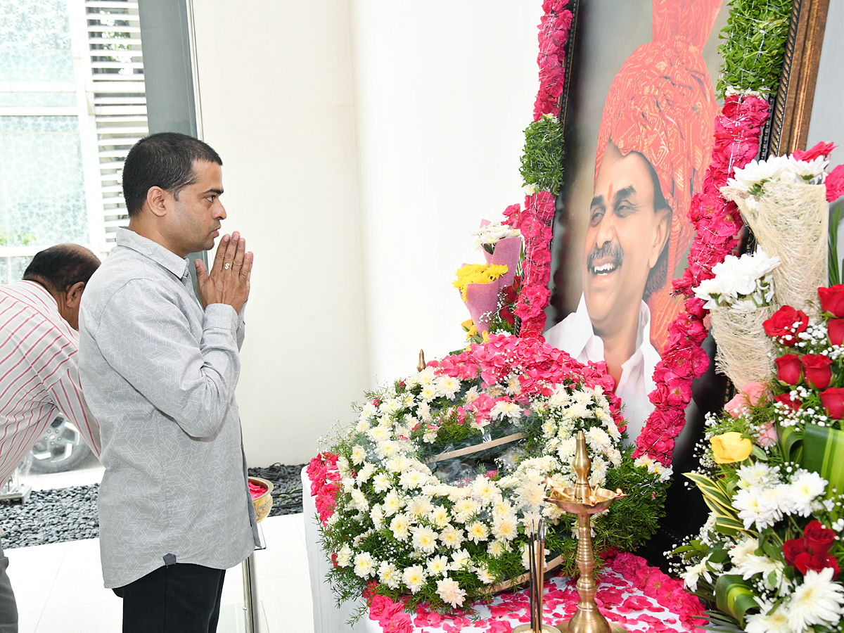 YSR Vardhanthi Program In Sakshi Head Office Photos - Sakshi28