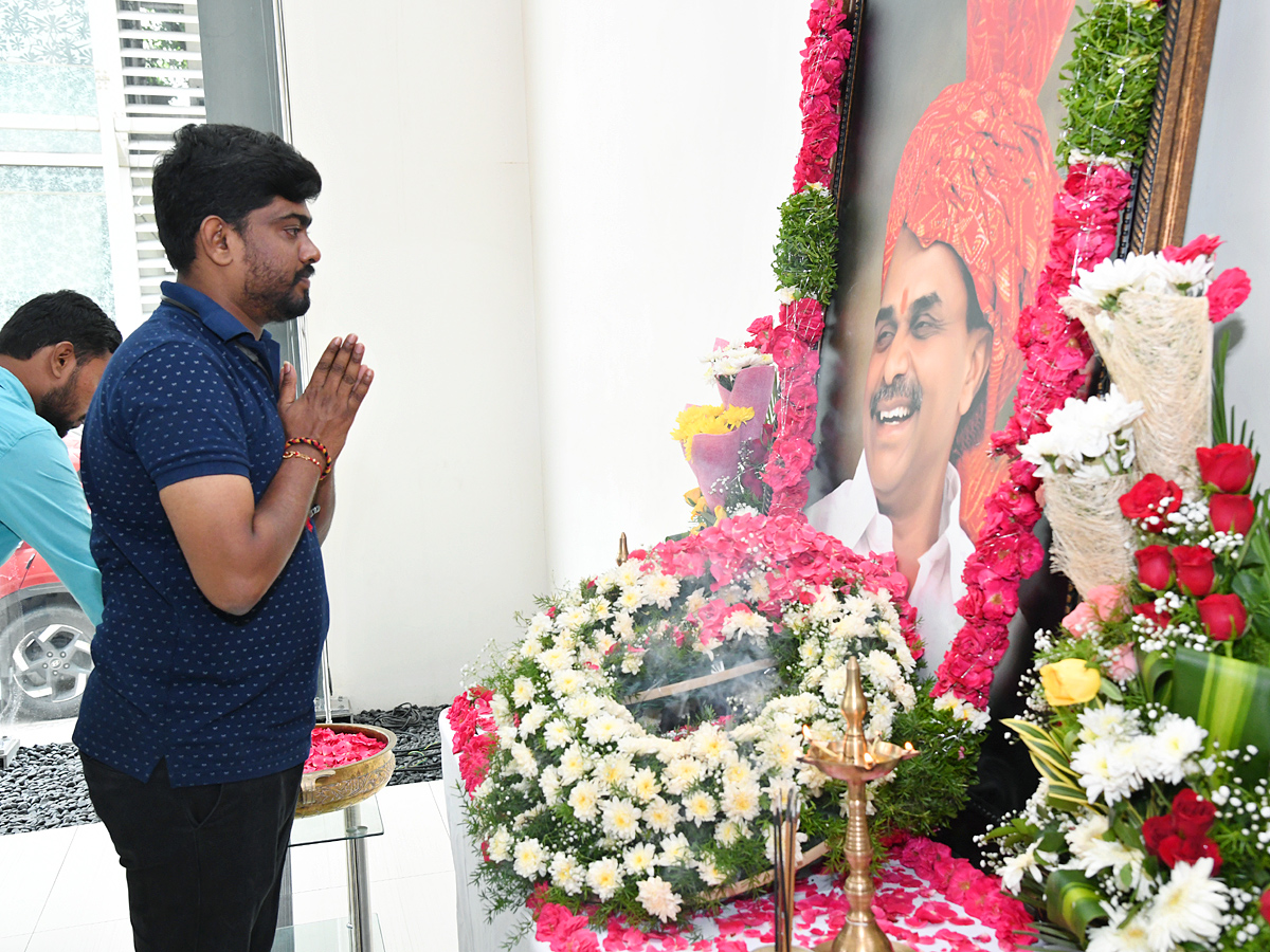 YSR Vardhanthi Program In Sakshi Head Office Photos - Sakshi29