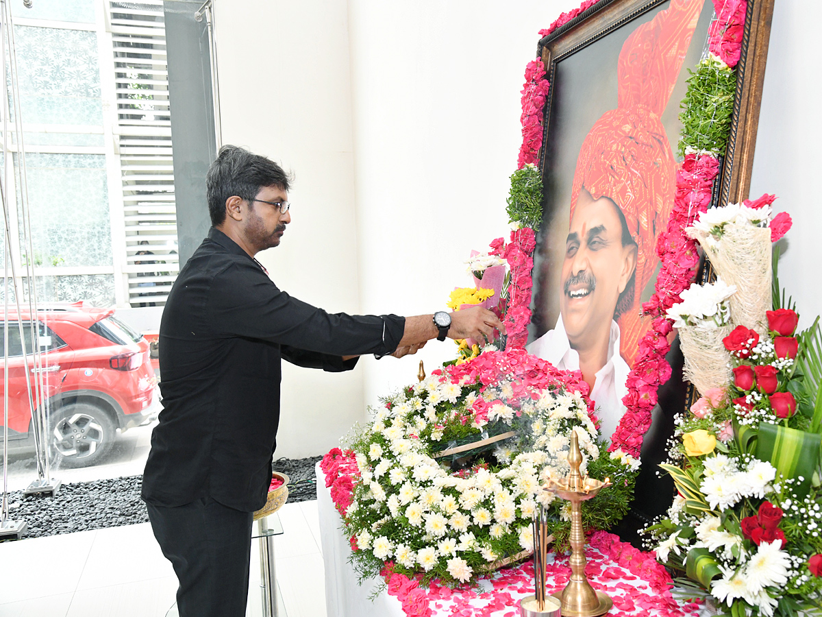 YSR Vardhanthi Program In Sakshi Head Office Photos - Sakshi30