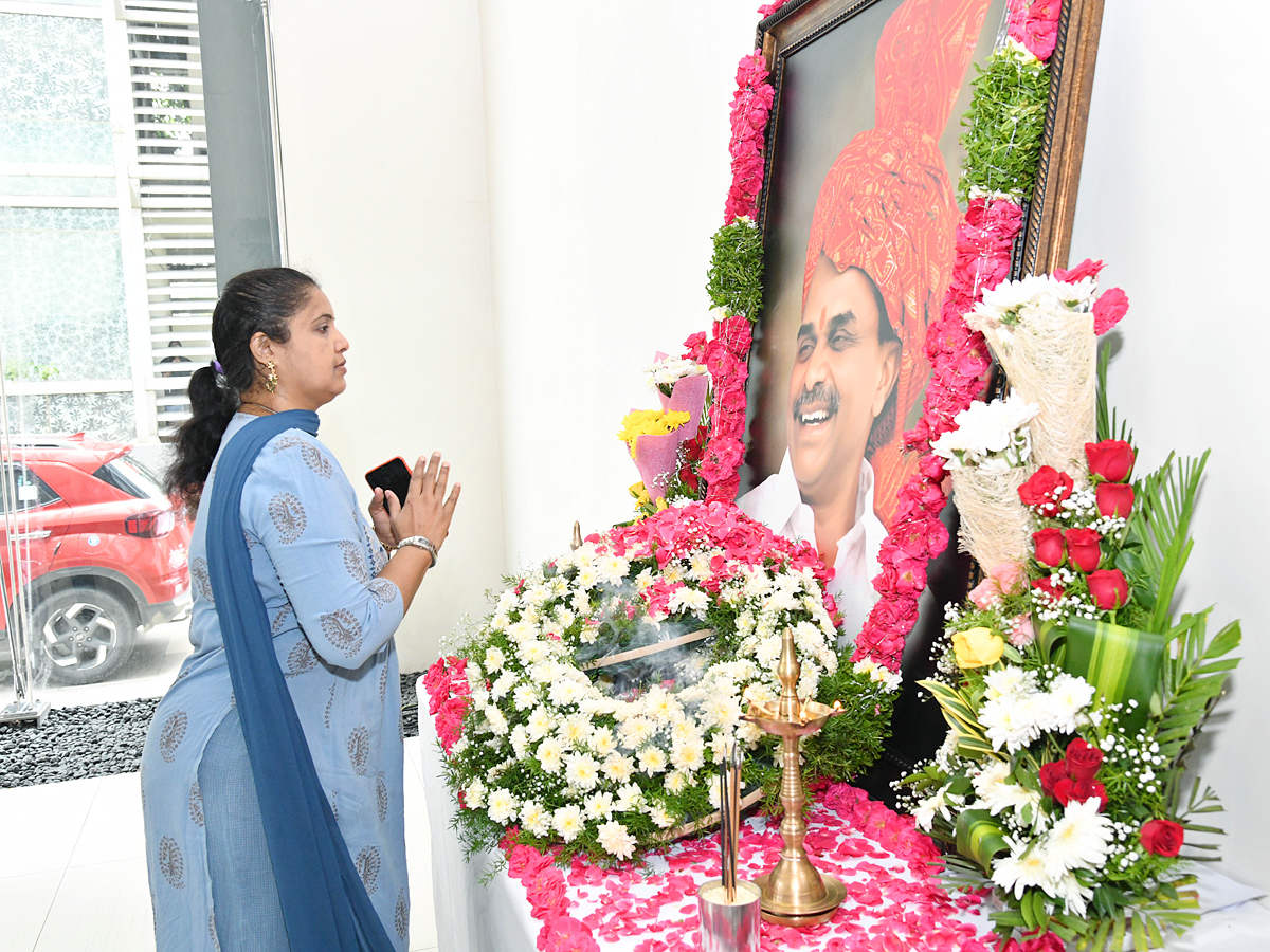 YSR Vardhanthi Program In Sakshi Head Office Photos - Sakshi34