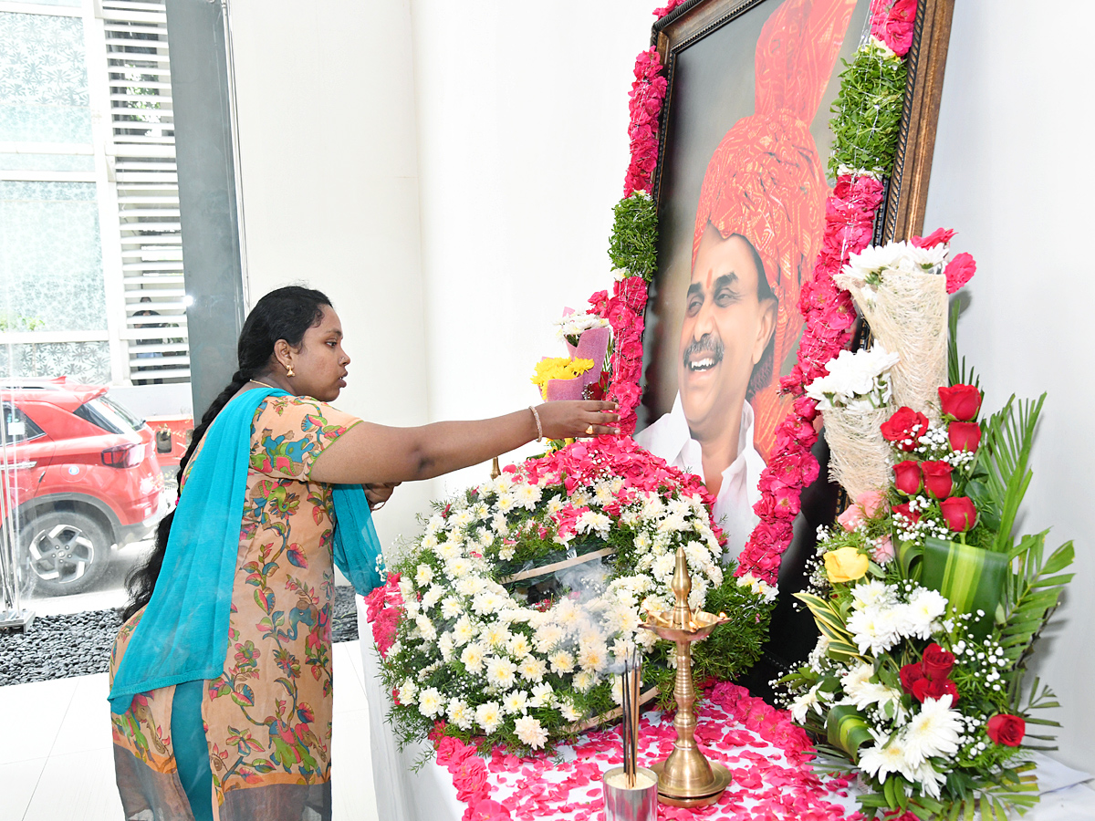 YSR Vardhanthi Program In Sakshi Head Office Photos - Sakshi35