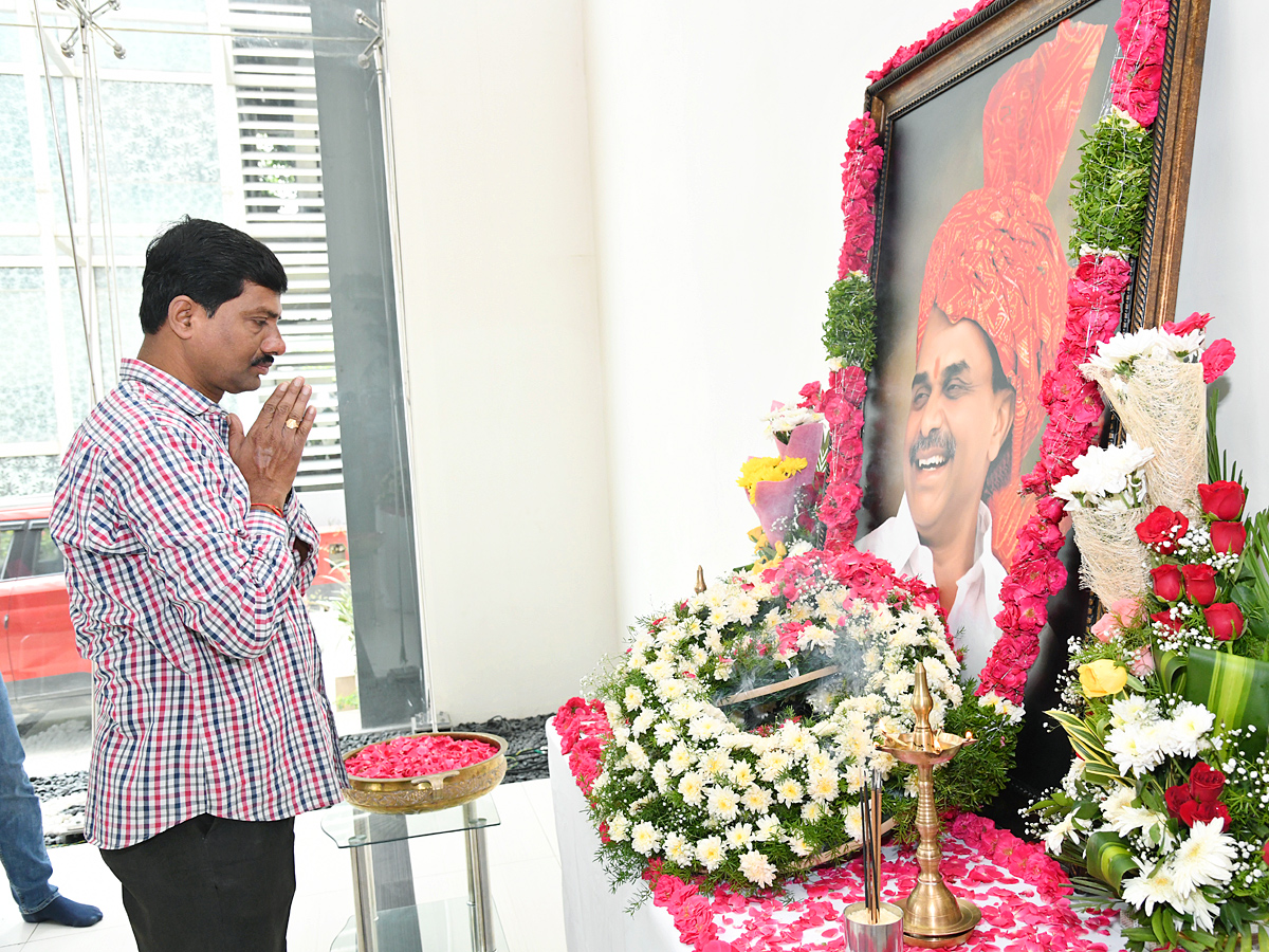 YSR Vardhanthi Program In Sakshi Head Office Photos - Sakshi41