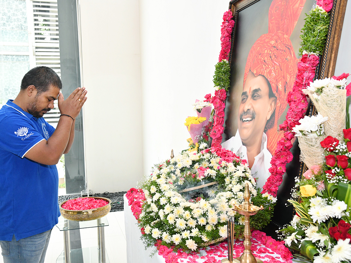 YSR Vardhanthi Program In Sakshi Head Office Photos - Sakshi45