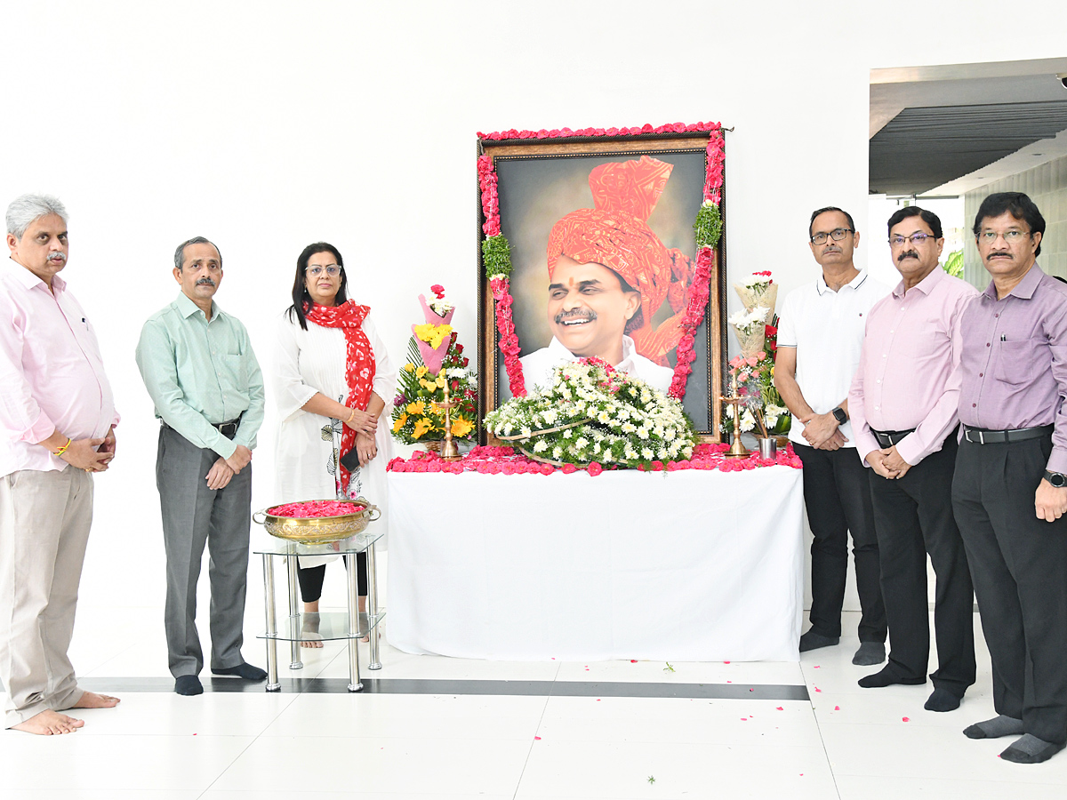 YSR Vardhanthi Program In Sakshi Head Office Photos - Sakshi1