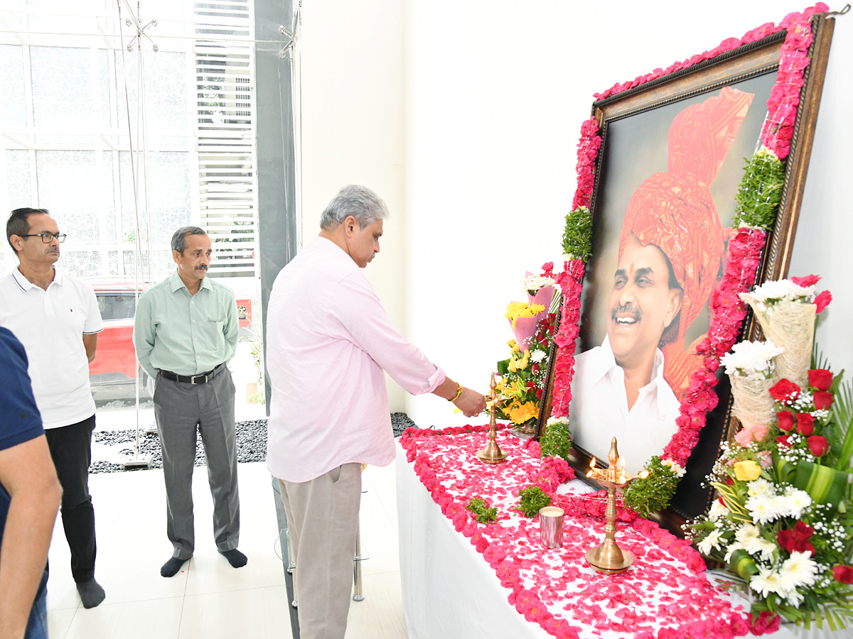 YSR Vardhanthi Program In Sakshi Head Office Photos - Sakshi11
