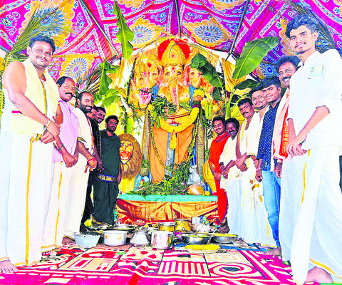 పామూరులో పంచముఖ గణపతికి భక్తుల పూజలు 4