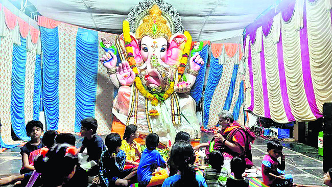పుల్లలచెరువులోని గాంధీ కళాక్షేత్రంలో..7