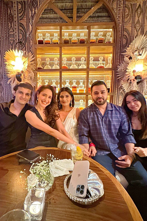 Pragya Jaiswal rocks with Rakul Preet Singh in a Birthday party Photos - Sakshi3
