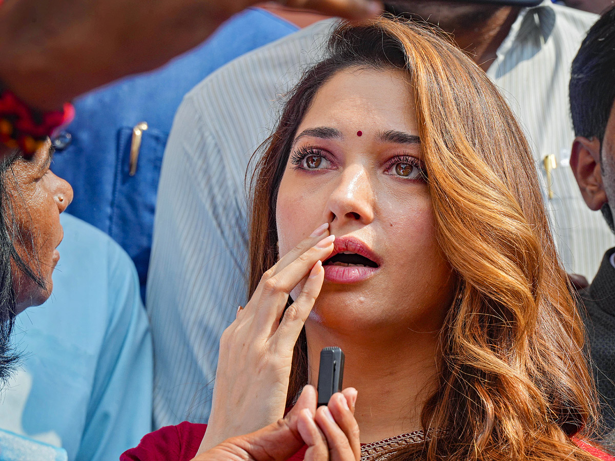 Tamannaah Bhatia visits new Parliament praises Womens Reservation Bill Photos - Sakshi8