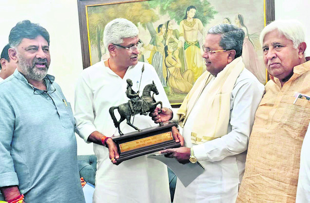 కేంద్రమంత్రి షెకావత్తో సీఎం, డిప్యూటీ సీఎం3