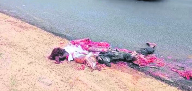 ఘటనాస్థలంలో ప్రమాద దృశ్యం
1