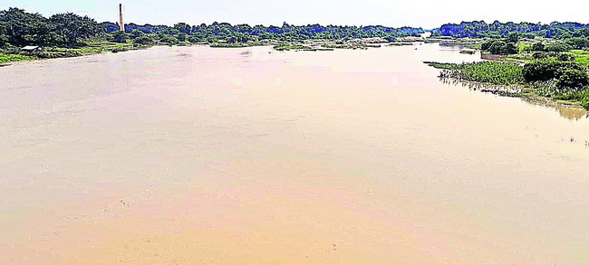 ఈదుపురం వంతెన వద్ద బాహుదా నది
జలకళ
1