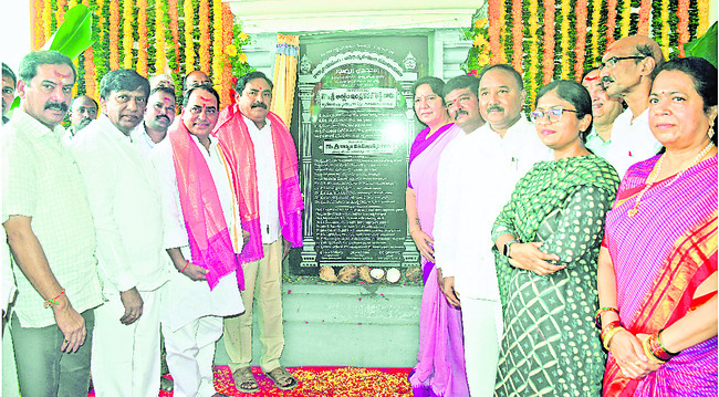 ఆధ్యాత్మికతకు పెద్దపీట1