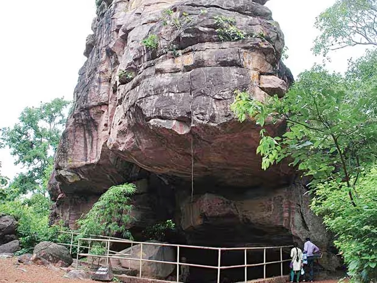 Top Underground Temples In India - Sakshi10