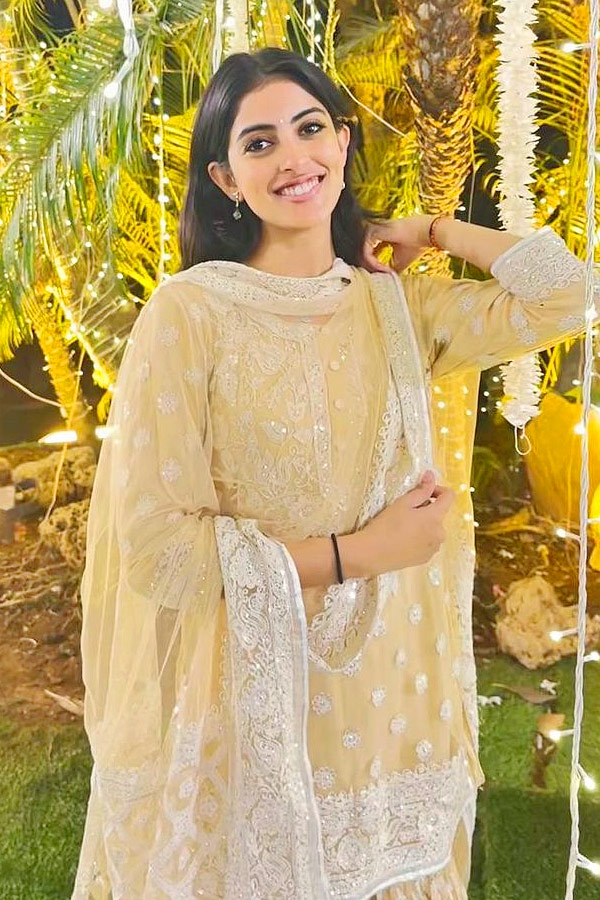 Amitabh Bachchans granddaughter Navya Nanda Latest Photos - Sakshi4