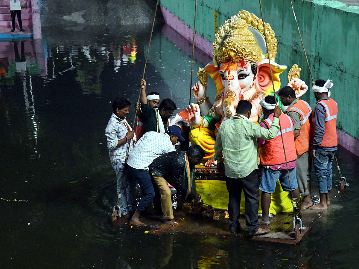  fifth Day Ganesh Nimajjanam Photos - Sakshi11