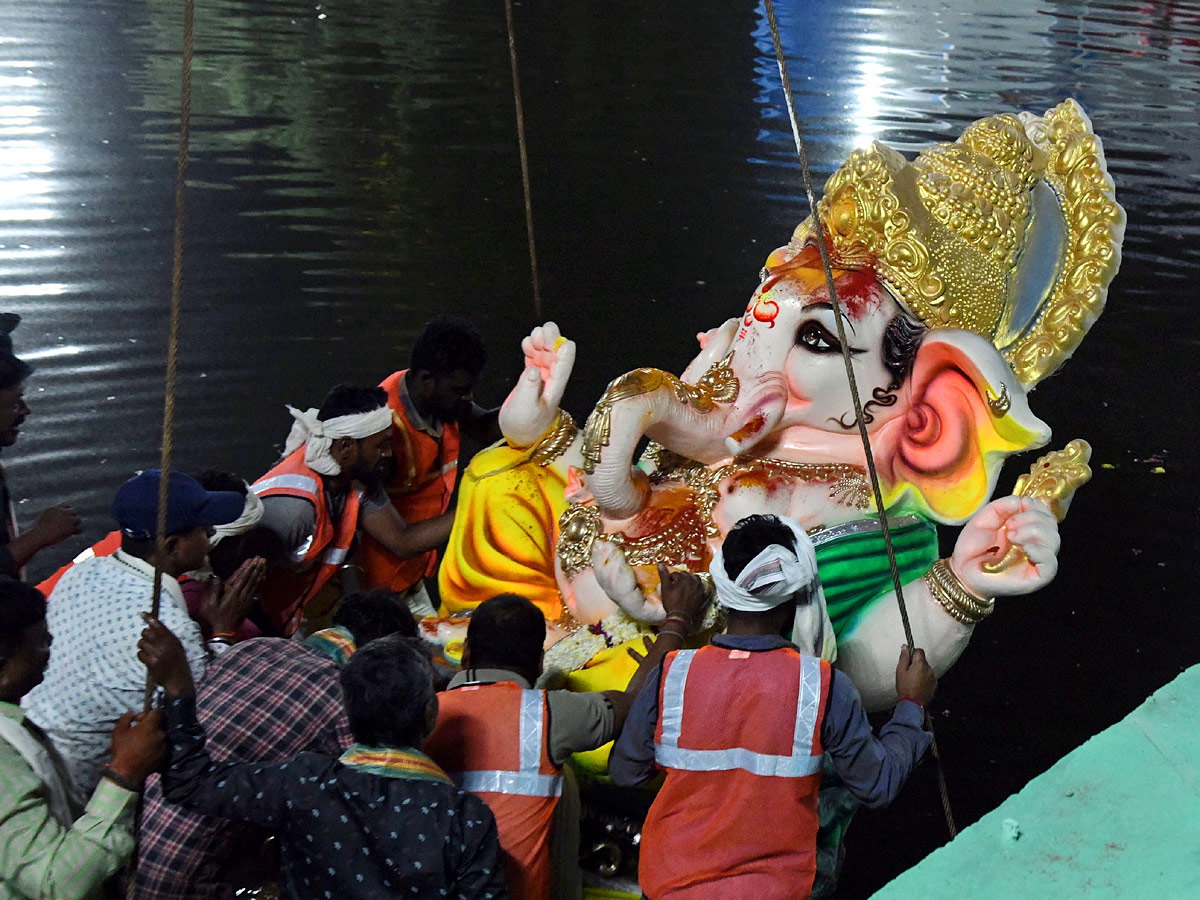 fifth Day Ganesh Nimajjanam Photos - Sakshi10