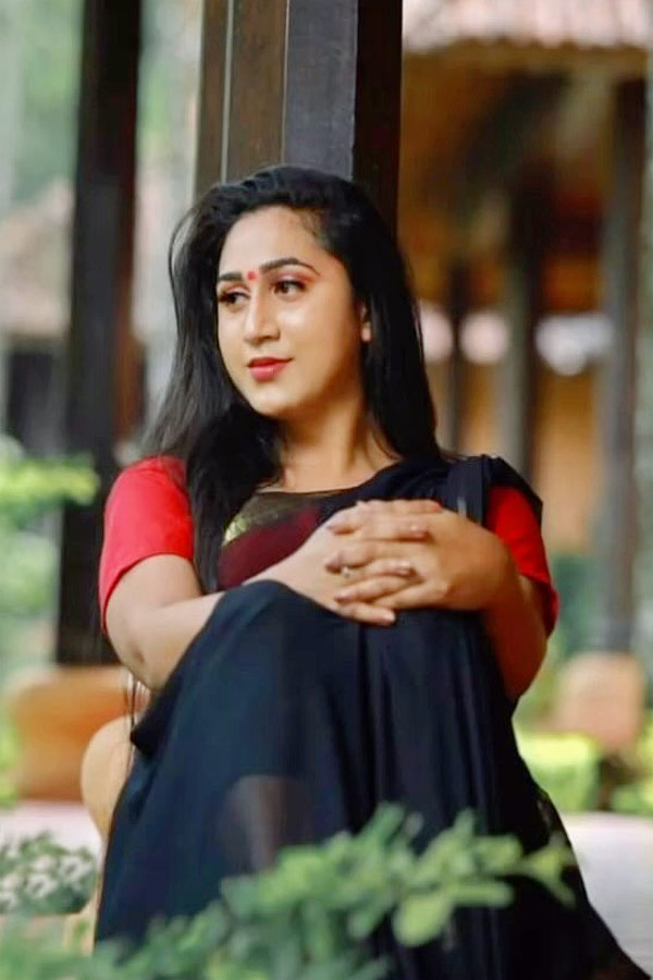 Transgender actress anjali ameer latest Photos - Sakshi8