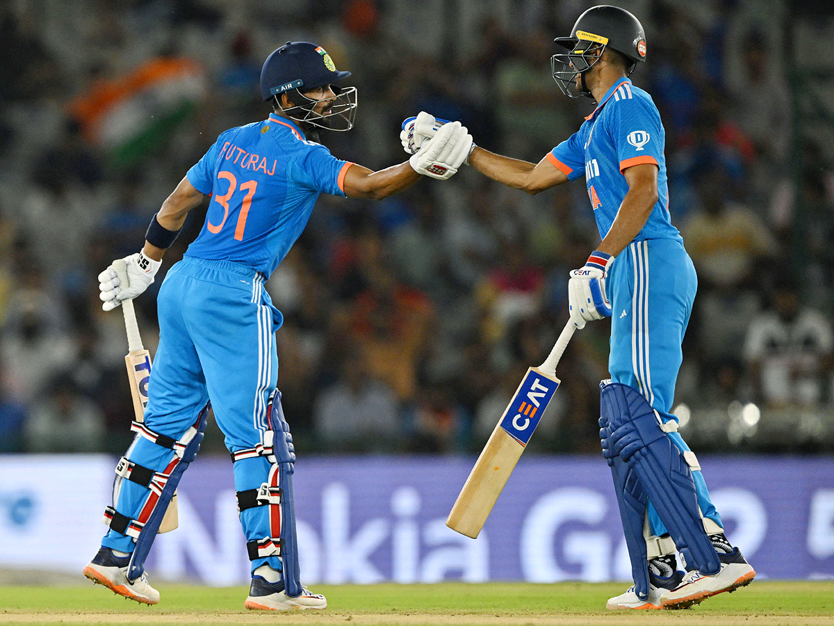 India thrash Australia by 5 wickets Photos - Sakshi17